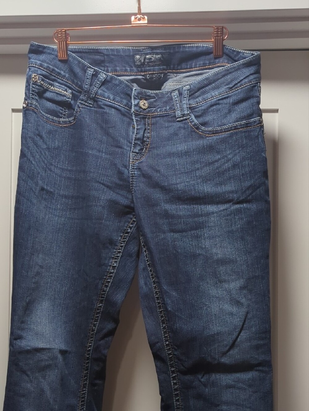 Silver Jeans Women’s Boot-Cut Jeans in Dark Blue - Picture 3 of 7